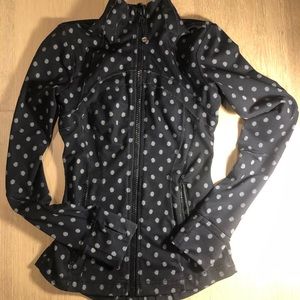 Lululemon black and gray polka dot